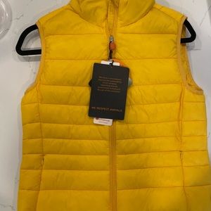 Tags on!!! Warm, stylish Save The Duck vest.